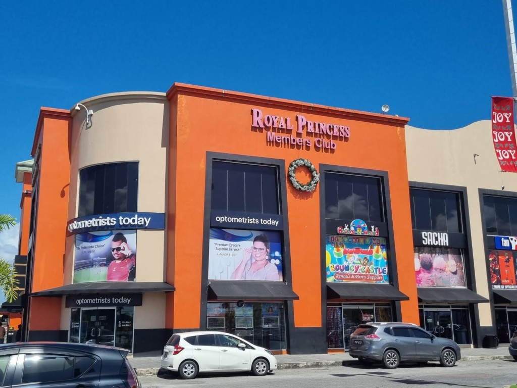 Commercial Space For Rent Pric..