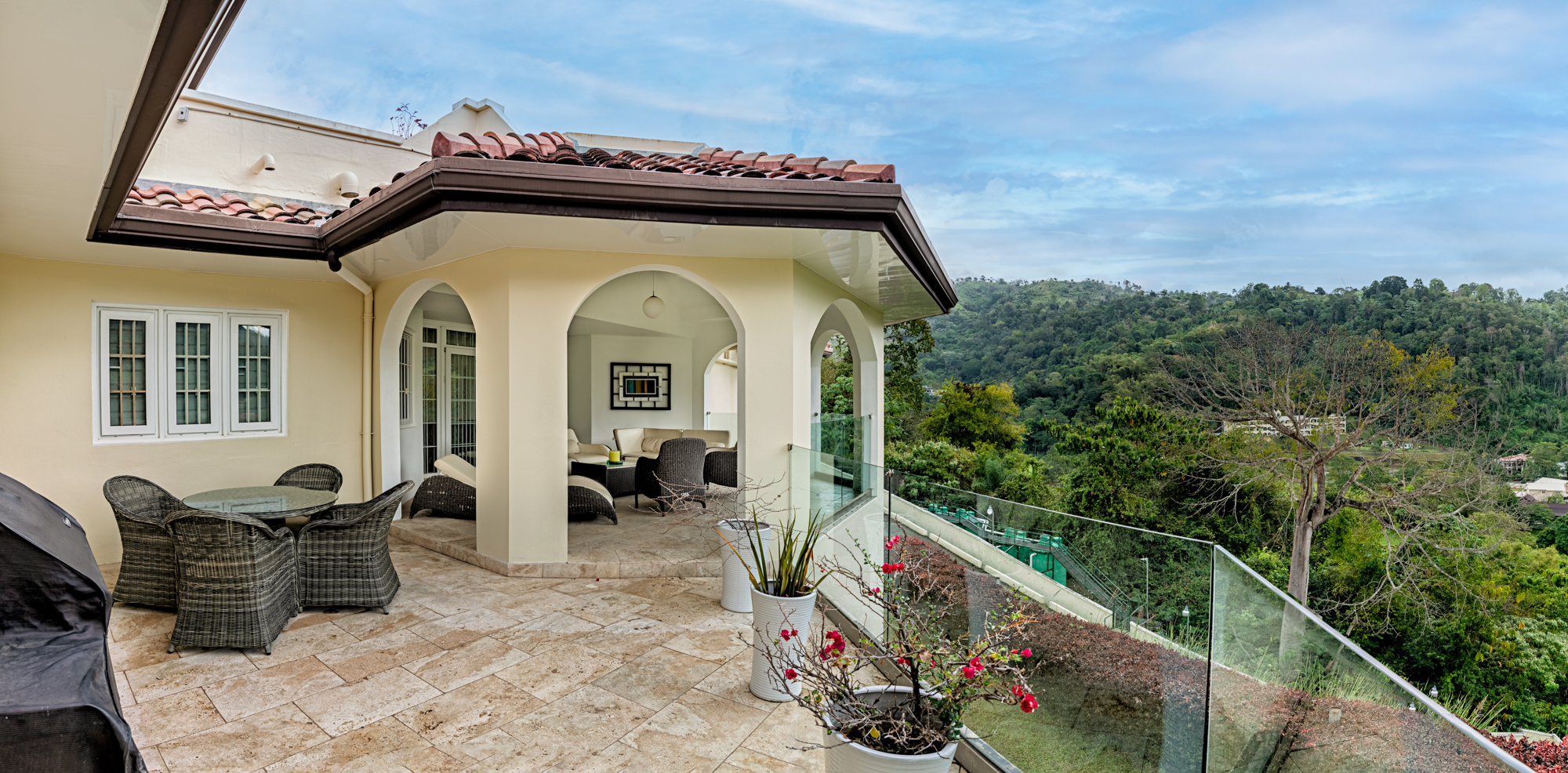 The Summit, Moka, Maraval