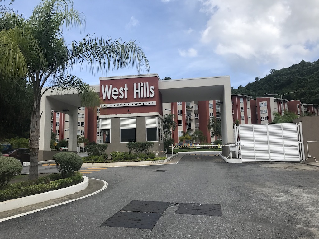 West Hills, Petit Valley