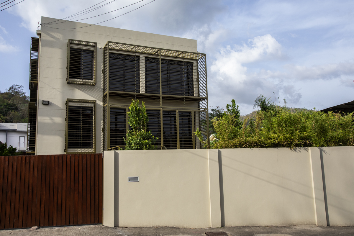 Prime Location, Mixed Use Buil..