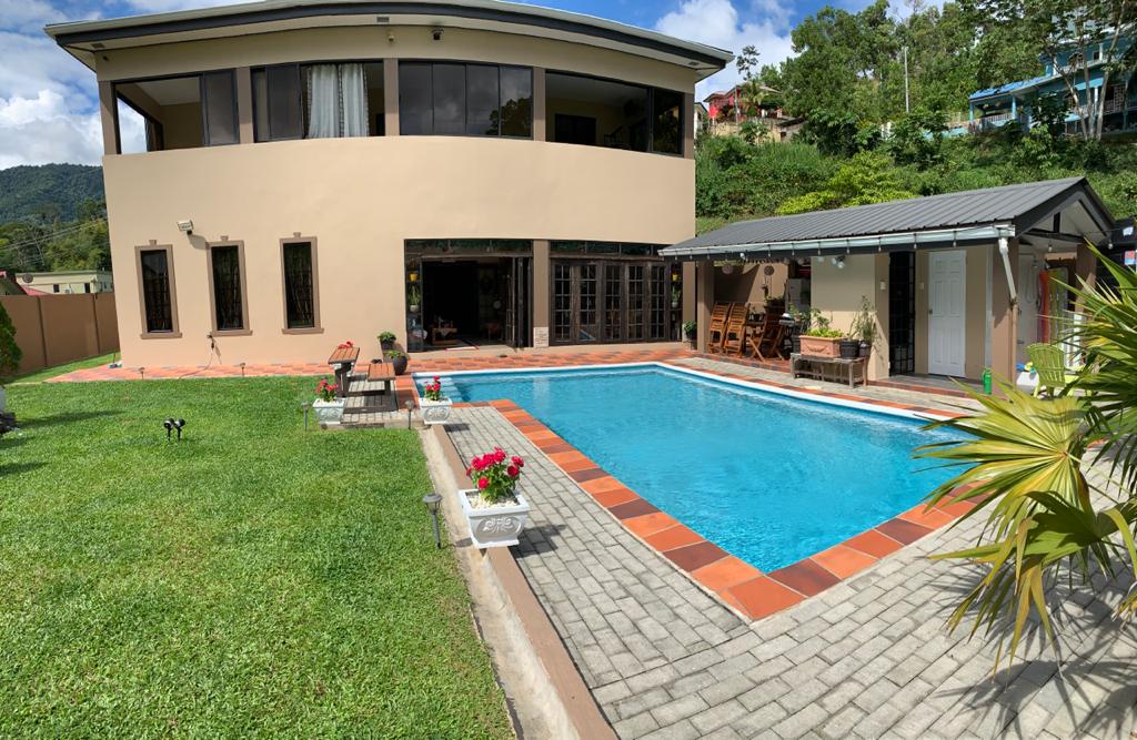 Home For Sale in Acono Gardens..