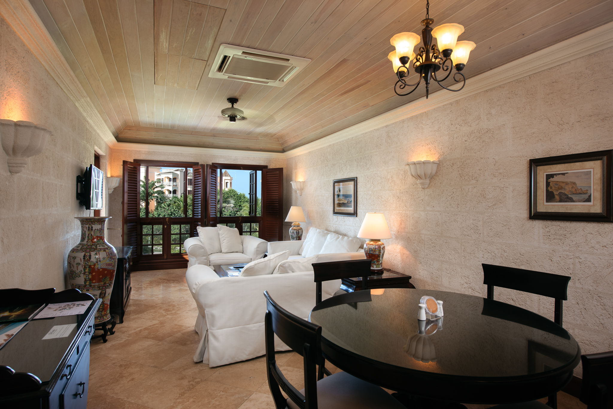 The Crane, Residences in the P..