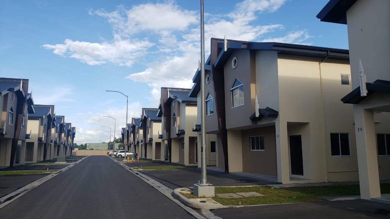 Roystonia Mews, Piarco